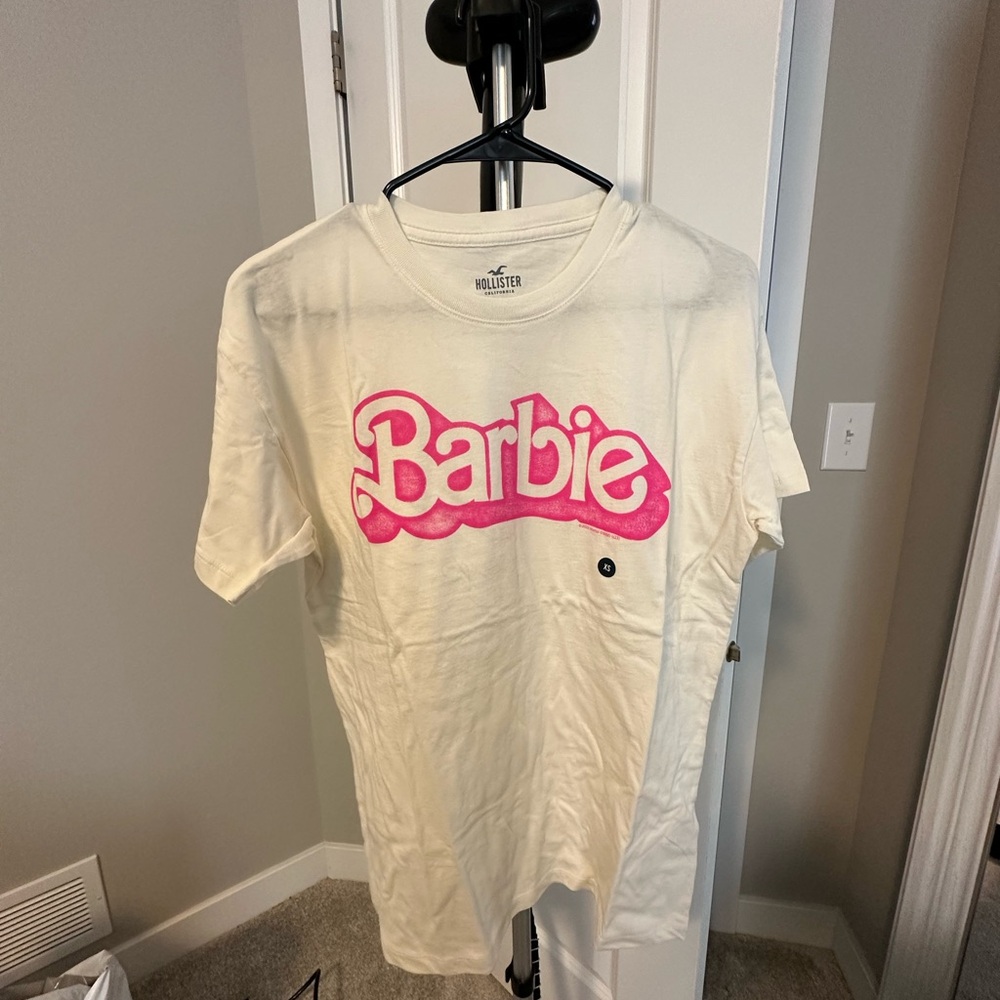 NWTs!!  Women’s Oversized Barbie T-Shirt - Hollister XS
